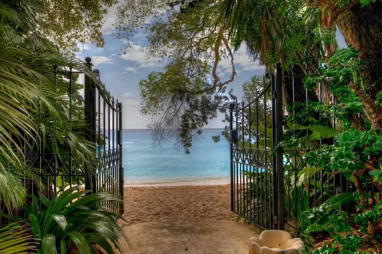 Waverly One by Blue Sky Luxury