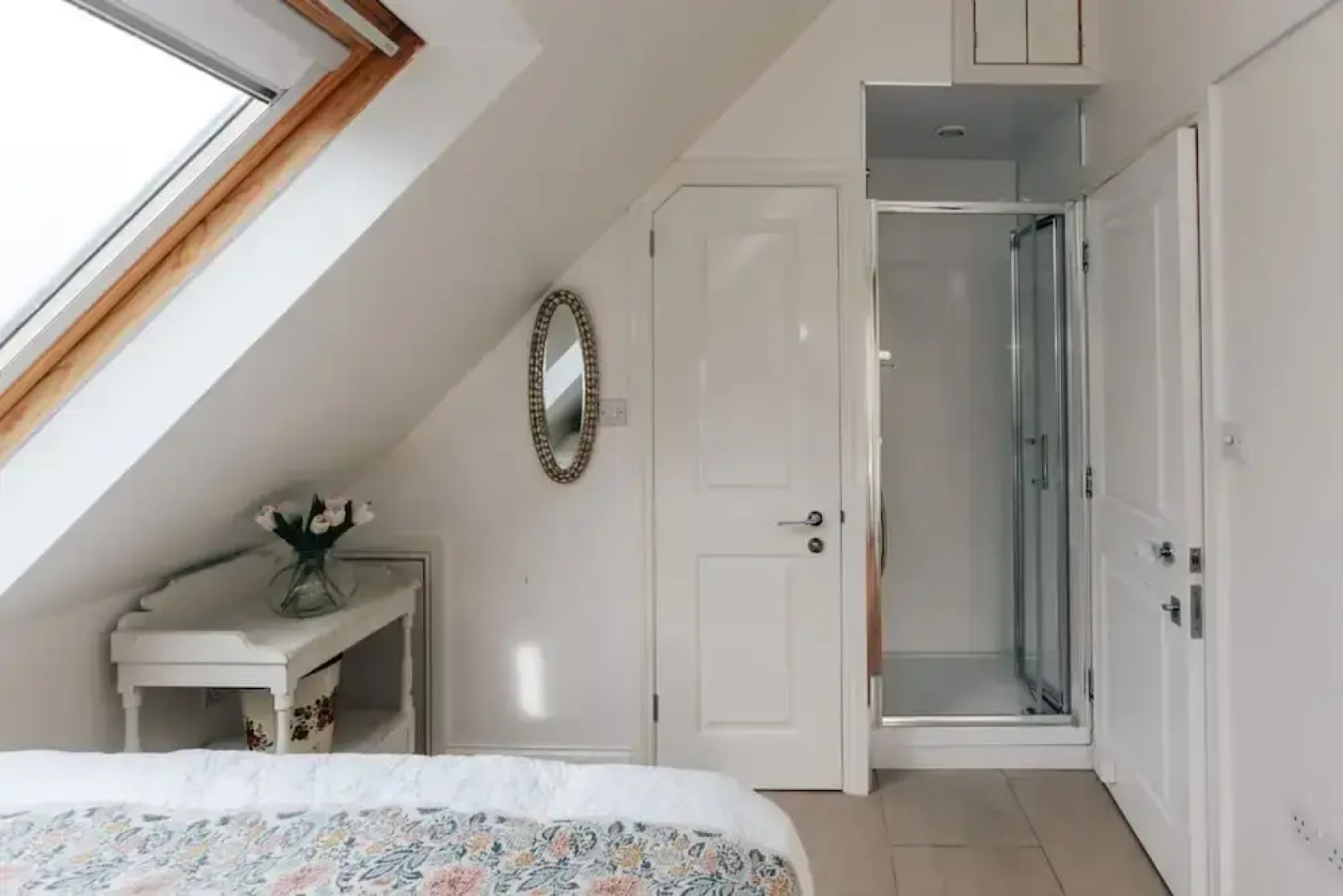 Vintage Chic Coach House