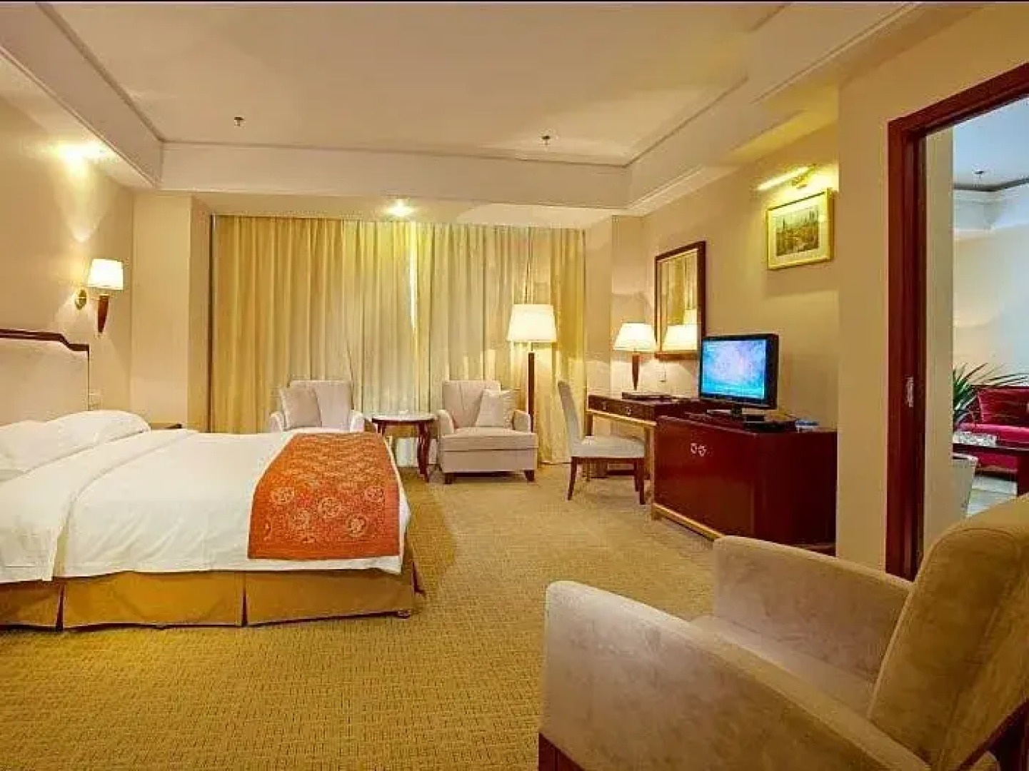 Chengde Tianbao Hotel