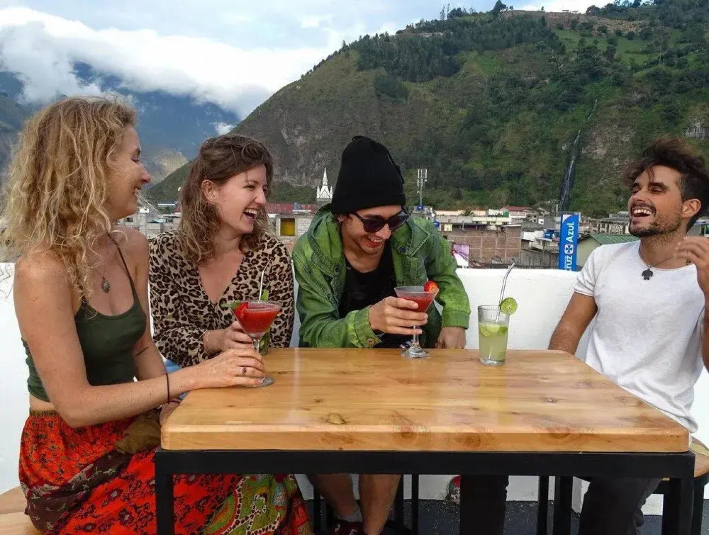 Erupcion Art Hotel & Hostel