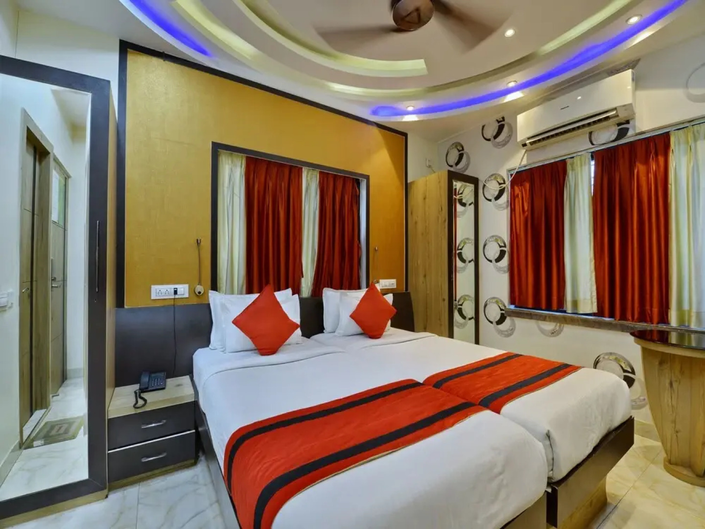 FabExpress Greenleaf Regency