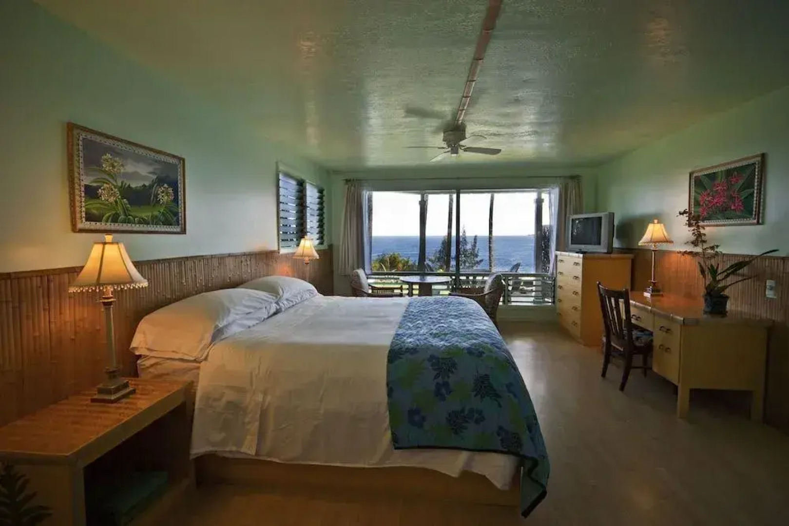 Hale Kai Hawaii Bed & Breakfast