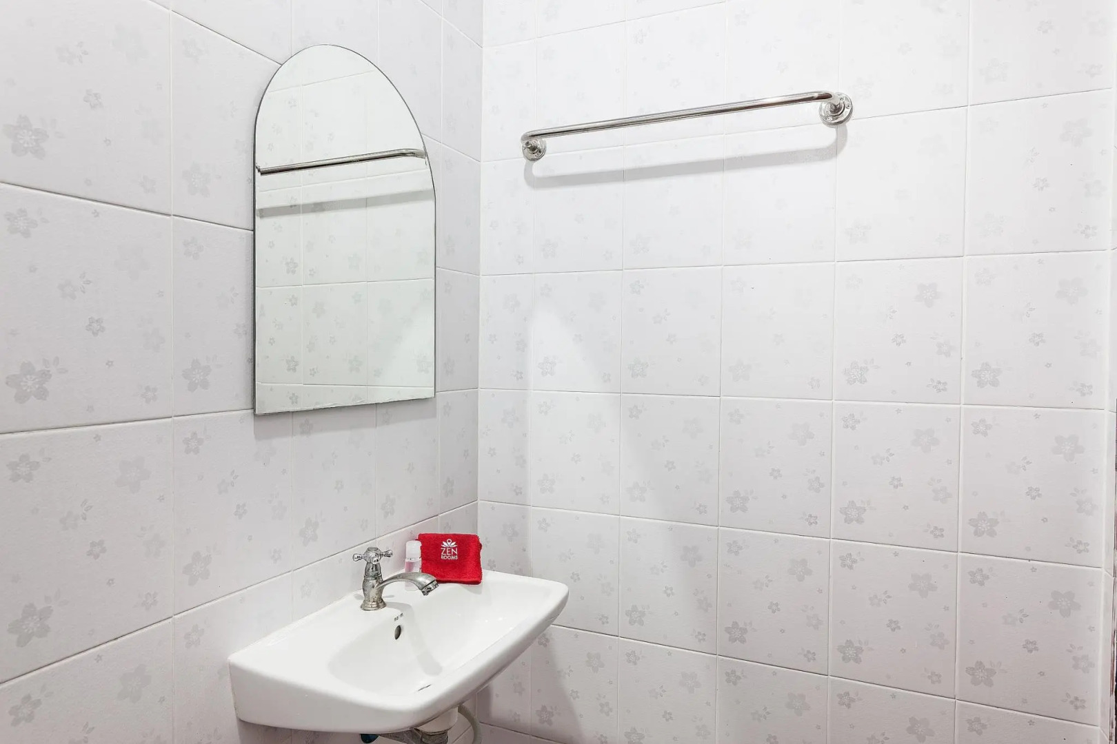 ZEN Rooms Nasa Mansion