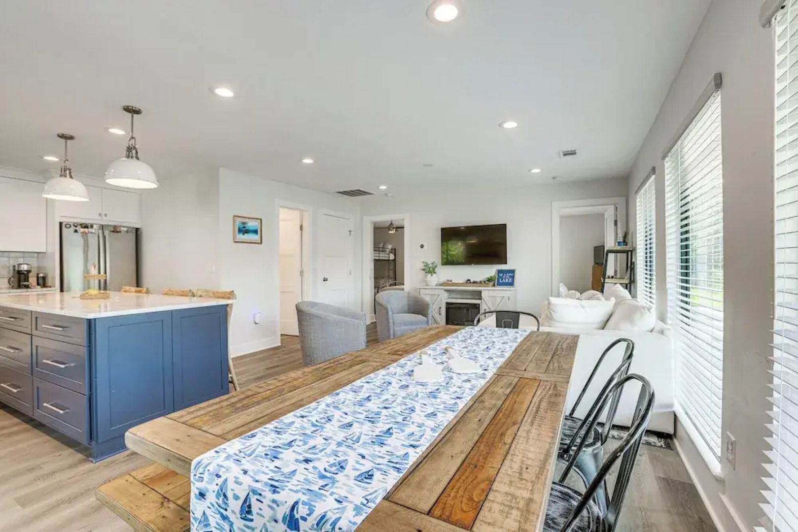 Willis Waterfront Home w/ Deck on Lake Conroe!