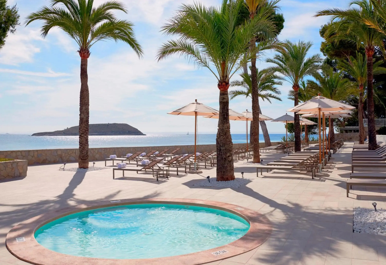 Отель Melia Calviá Beach