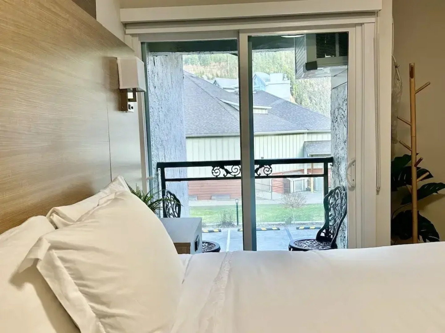 Harrison Grand Motel LTD.