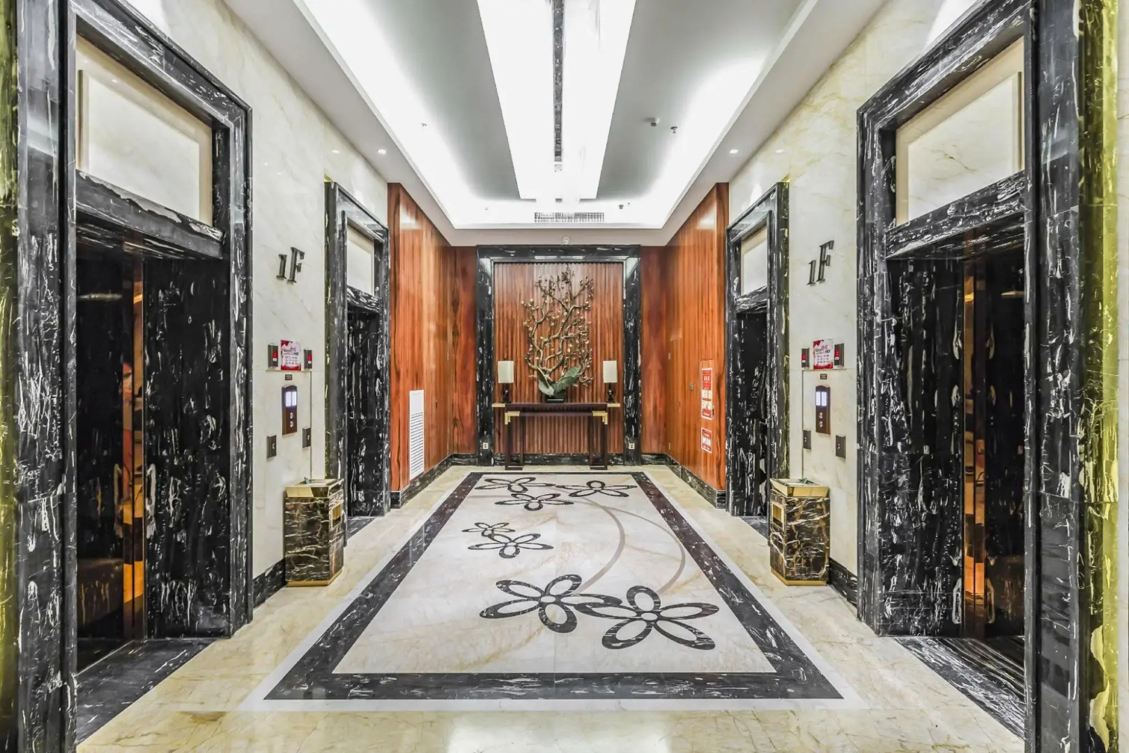 Huaxi Zhongzhou International Hotel
