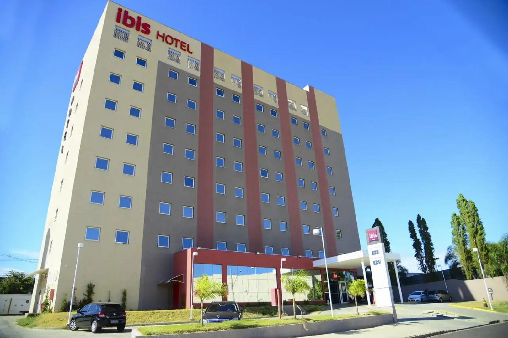 ibis Uberaba