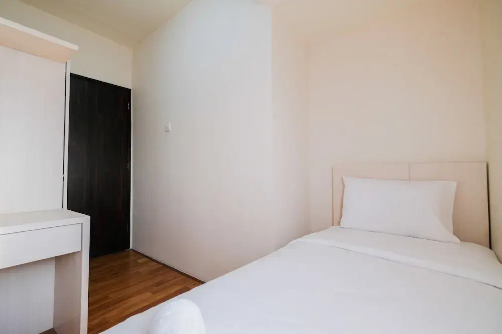 Brand New 2BR Serpong Greenview Apartment