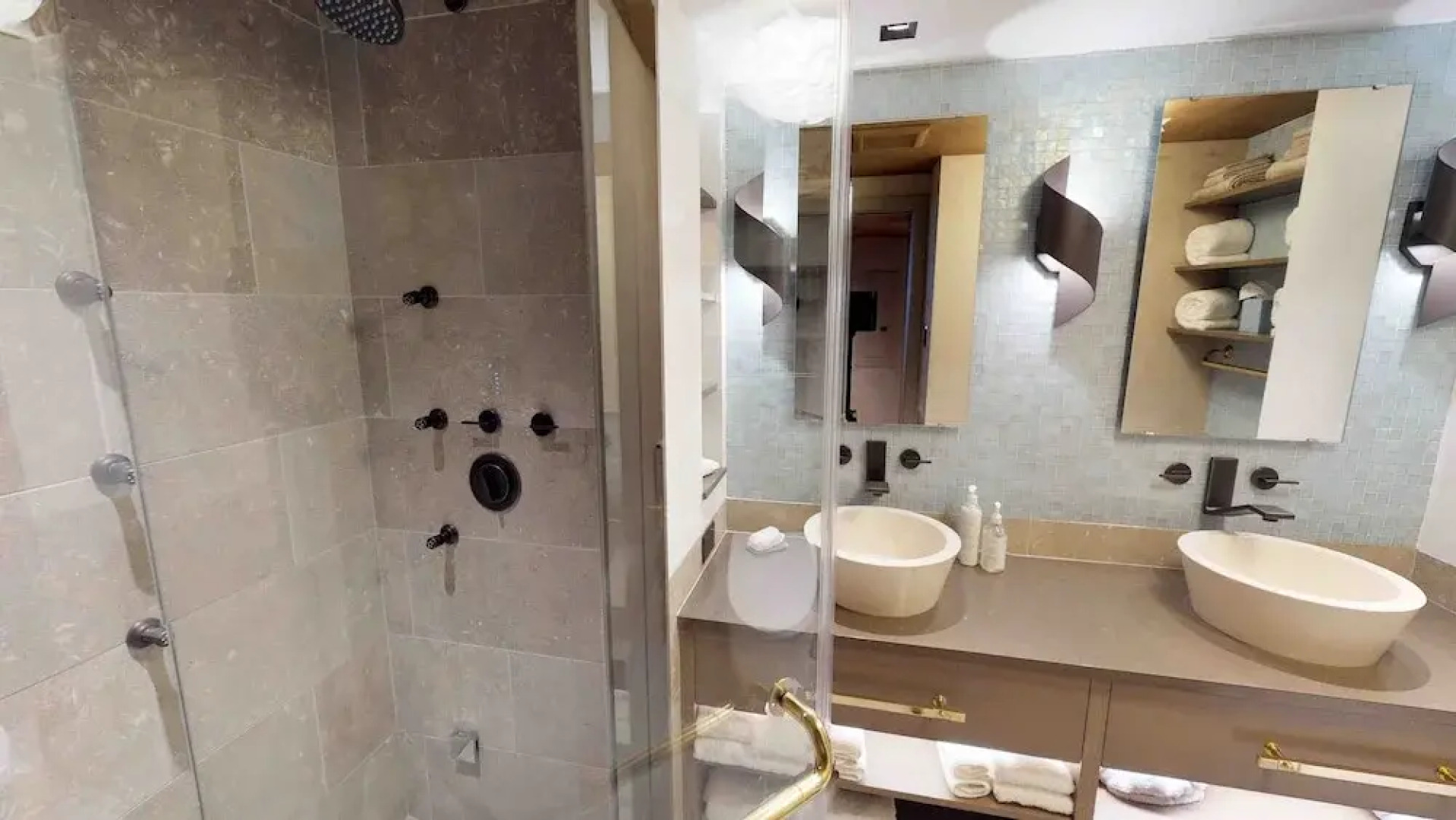 Greenbriar 14 2 Bedroom Condo by RedAwning