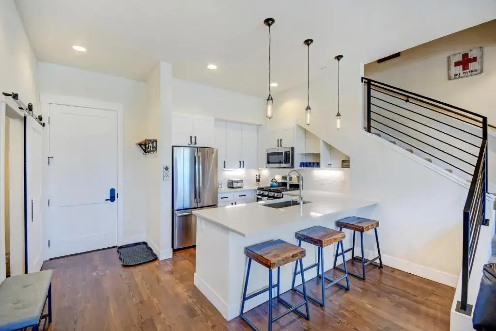 New Luxury Loft #19 Near Resort Huge Hot Tub & Views - FREE Activities & Equipment Rentals Daily