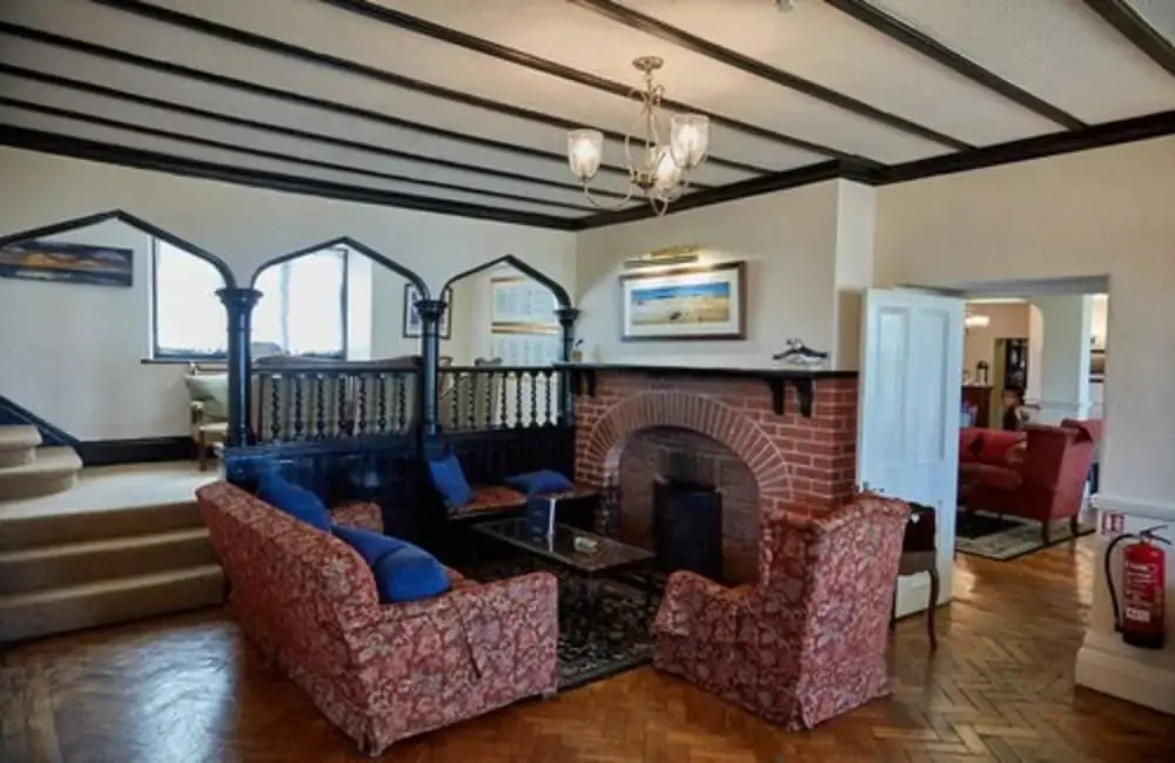 The White House Hotel