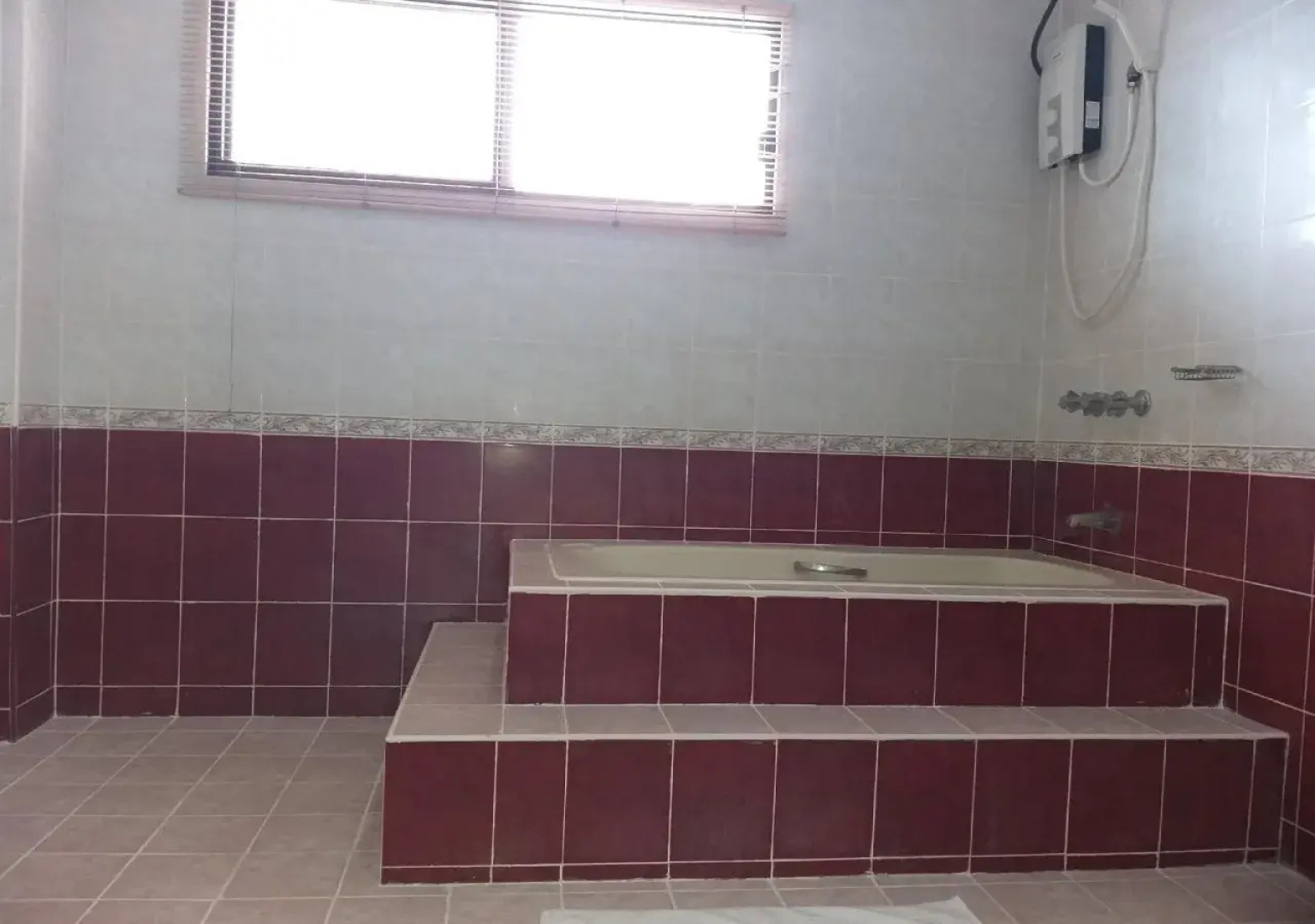 Linmarr Davao Hotels and Apartelles