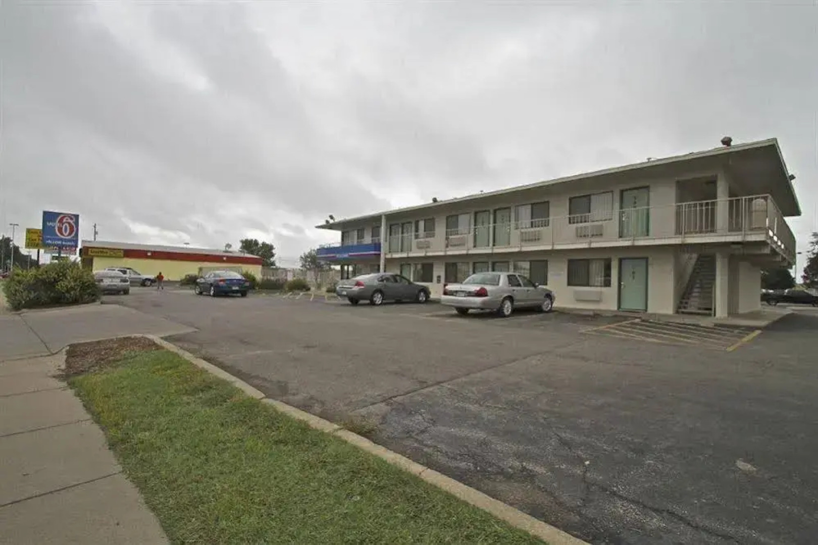 Motel 6 Manhattan Kansas