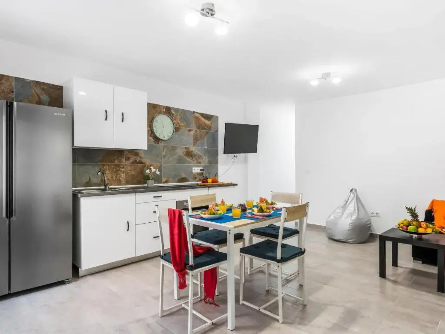 1 THE HOUSE of RISING SUN