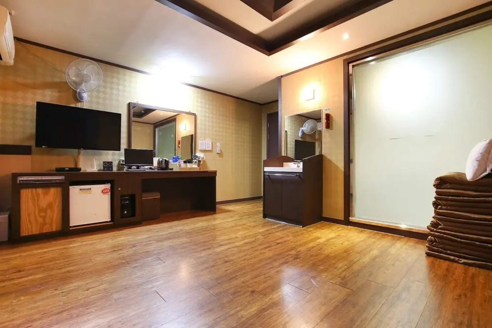 Hotel Laglas Asan Branch