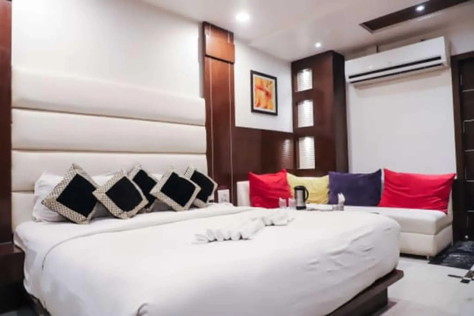 Hotel Vijan Palace Jabalpur