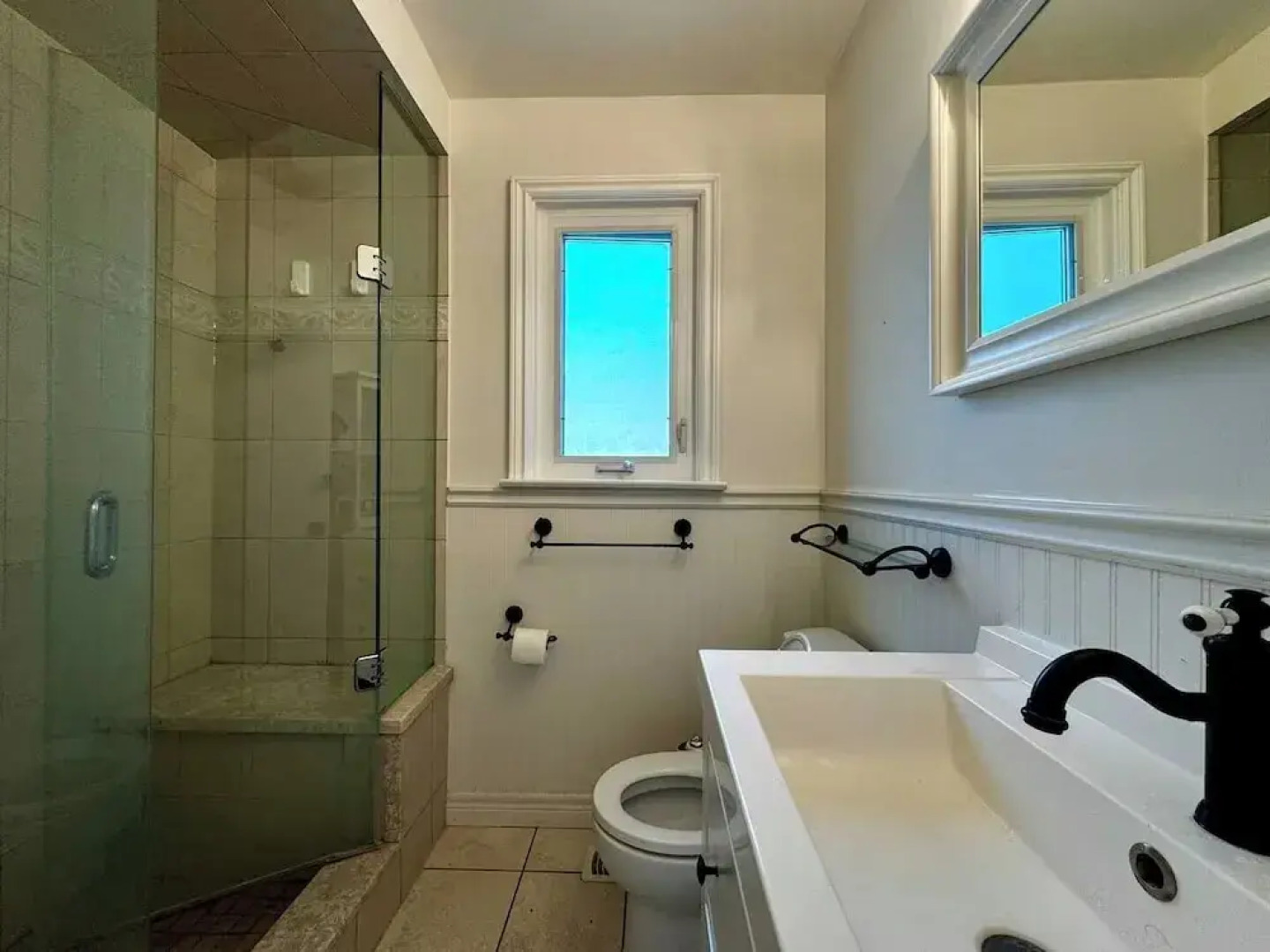 The Cozy Crescent Comforts Stay