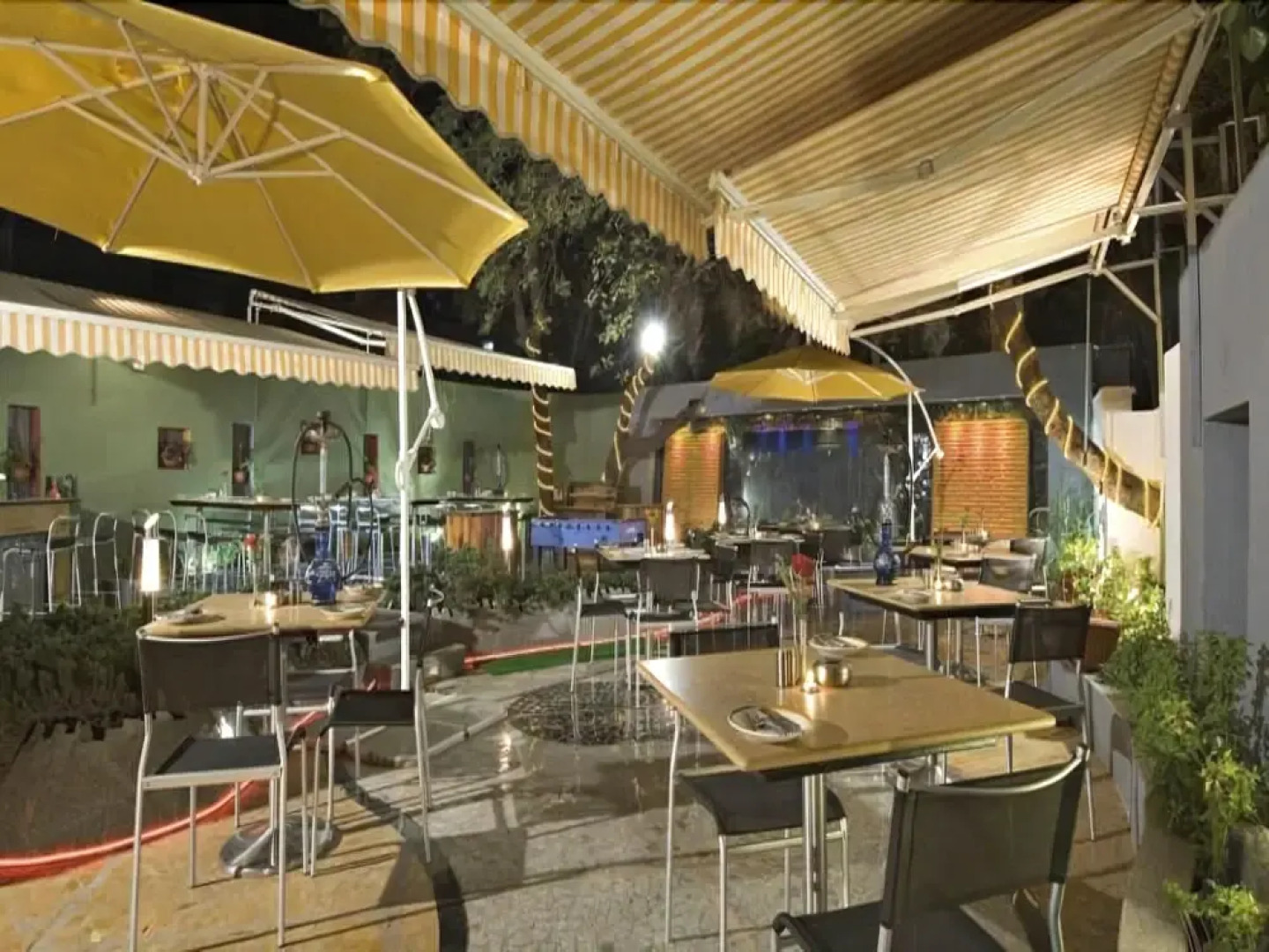 Seasons – An Apartment Hotel