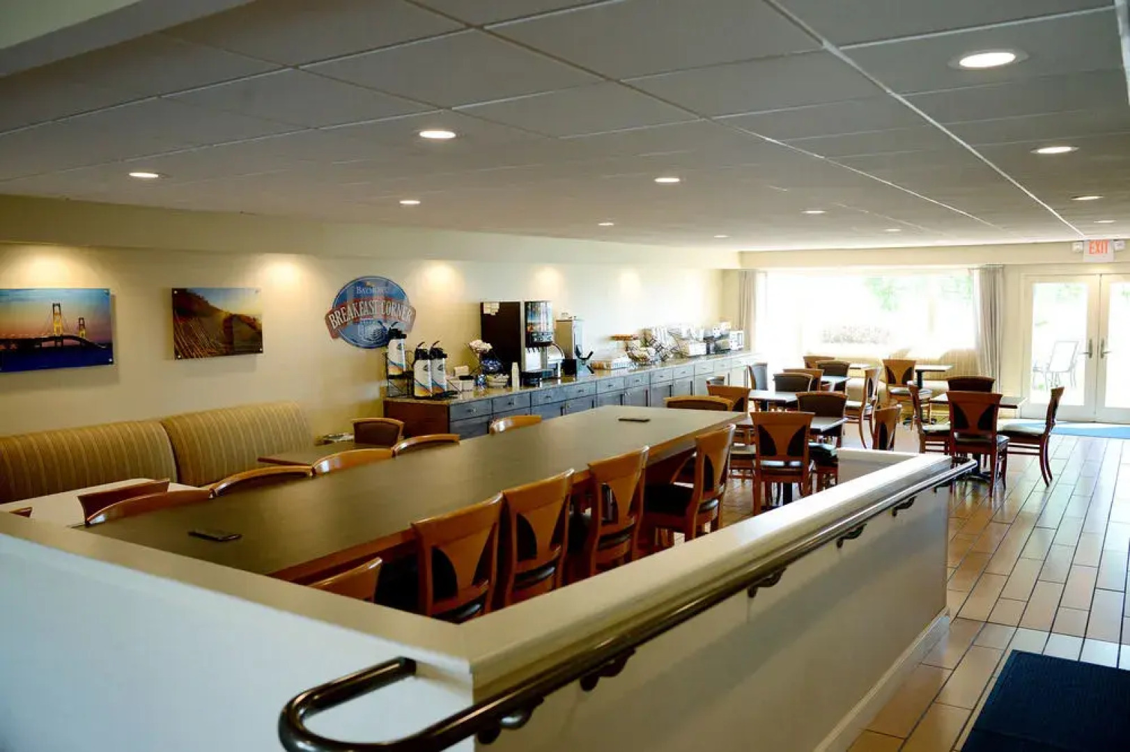 Baymont Inn & Suites St. Ignace Lakefront