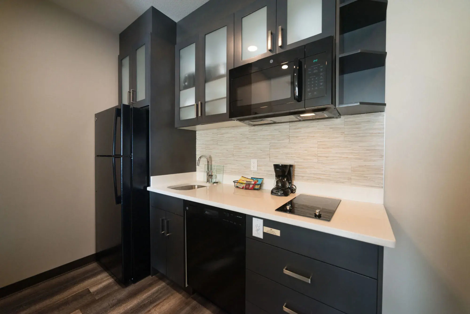 Candlewood Suites West Edmonton - Mall Area by IHG