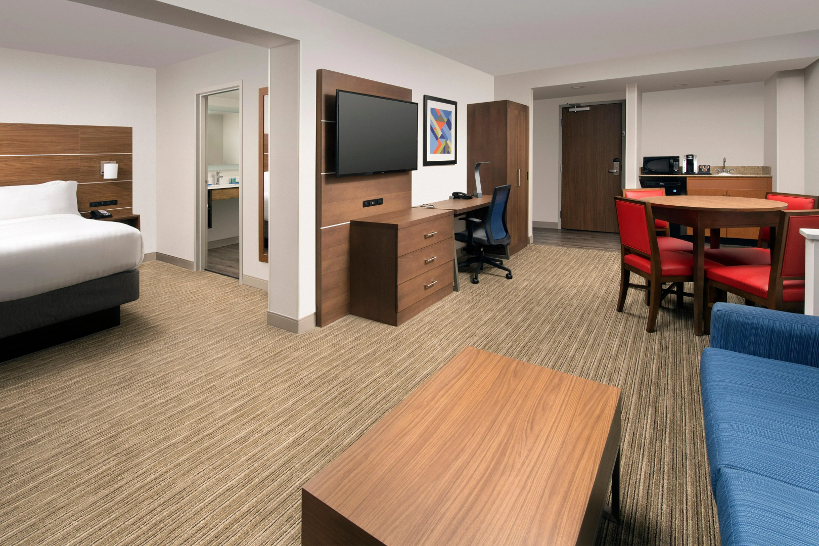 Holiday Inn Express & Suites Baltimore - BWI Airport North by IHG