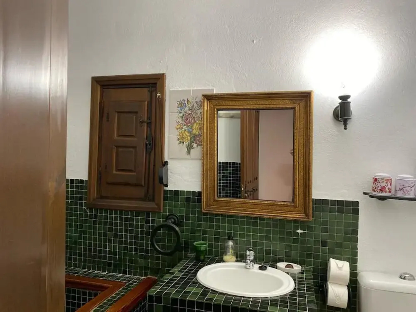 Spacious Holiday Home With Private Garden