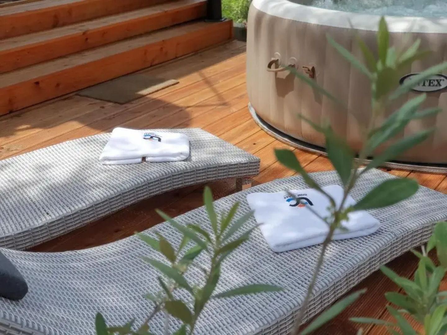 Mobile Home Blue Class B4