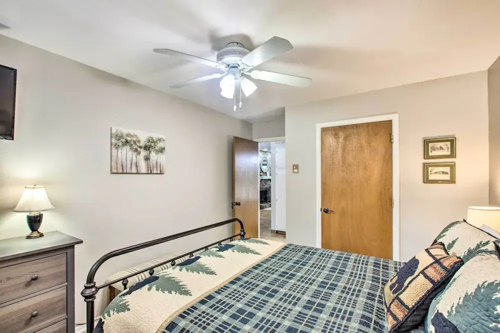 Main St Red River Ski Condo w/ Mountain View!