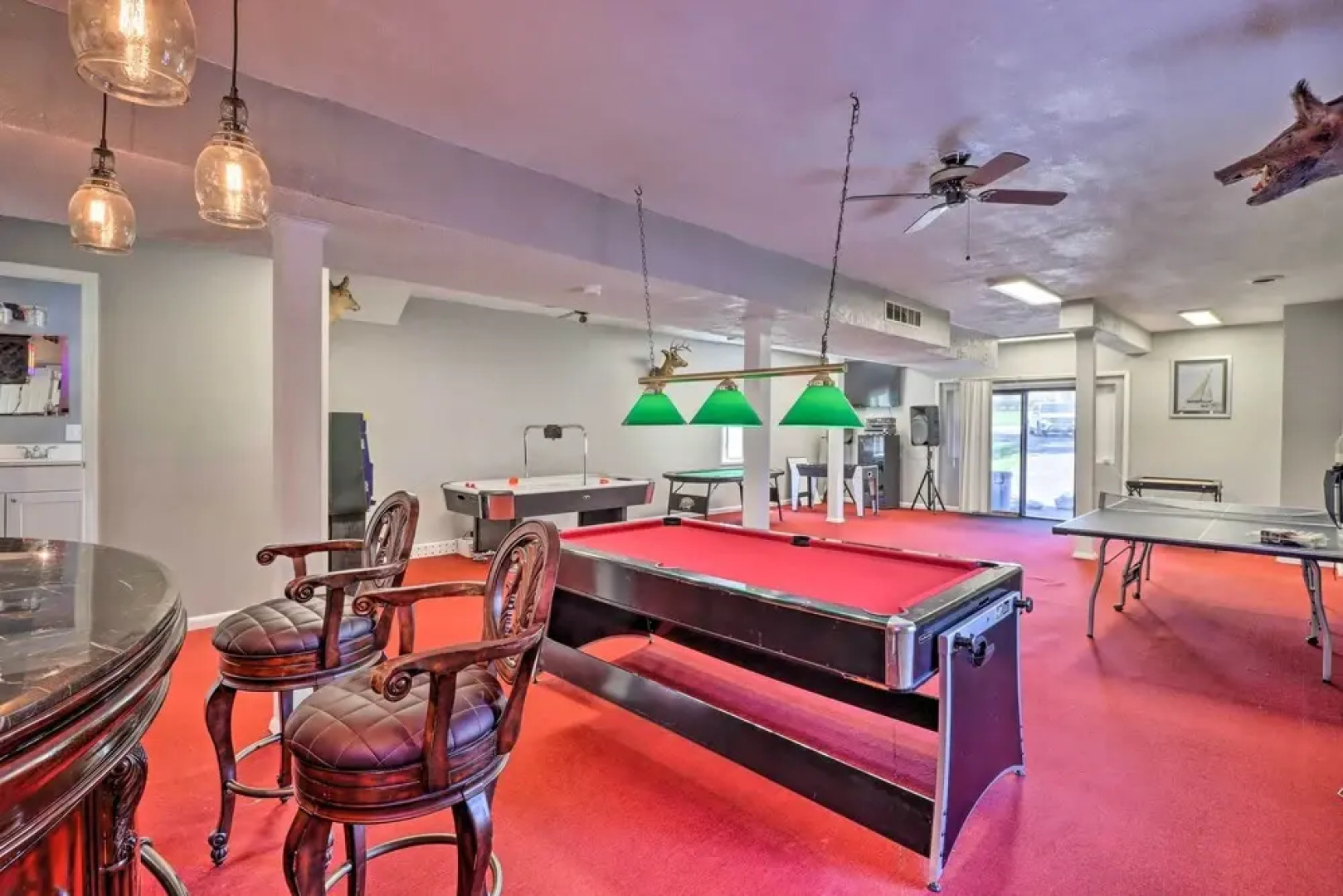 3 Mi to Lake: Spacious Tobyhanna Home & Guest Home