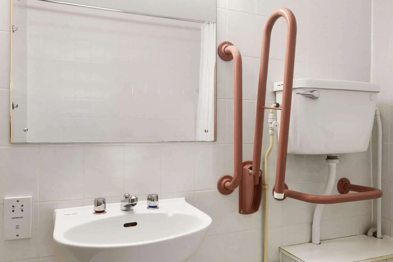 Days Inn by Wyndham Sevenoaks Clacket Lane