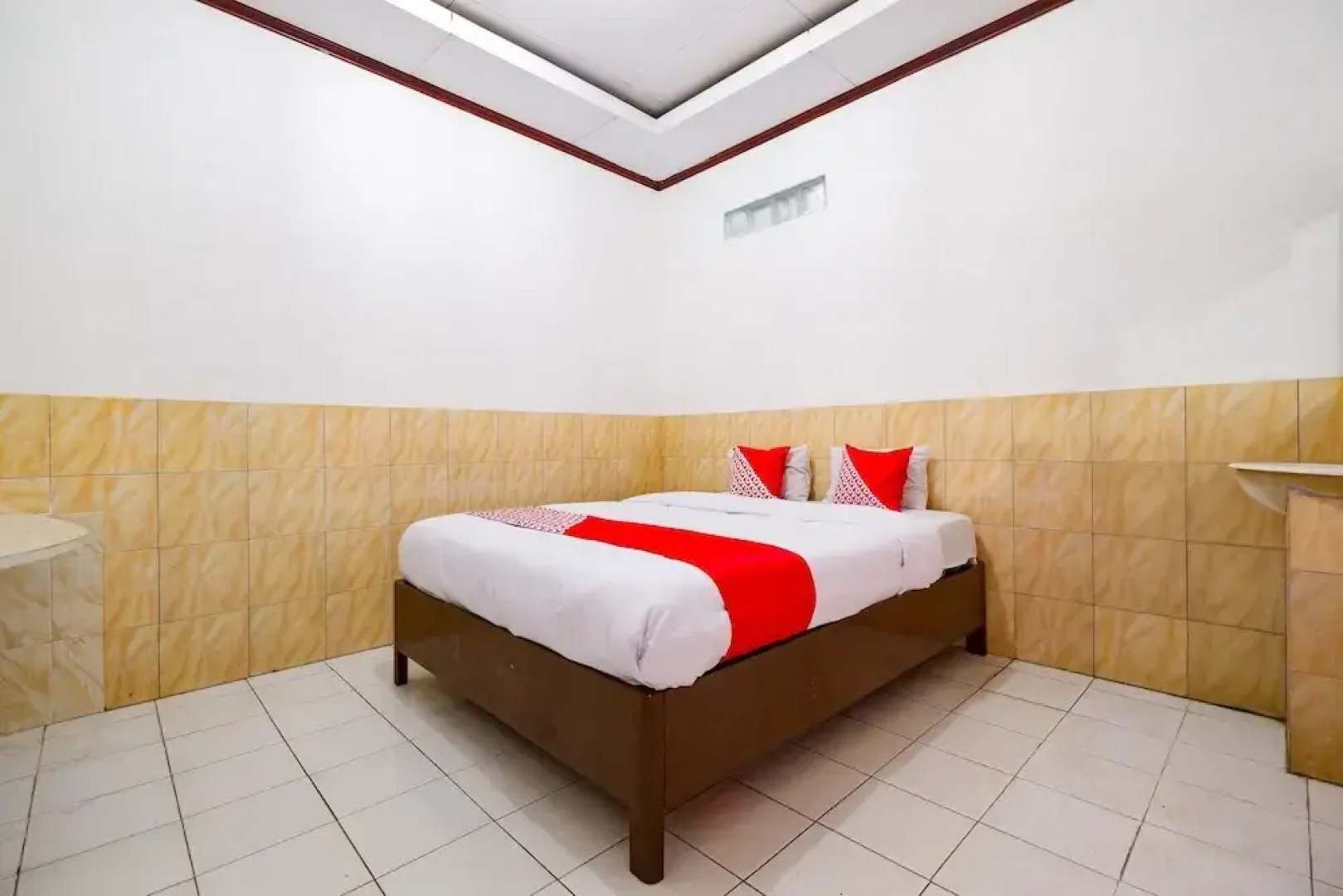 OYO 2855 Sartika Hotel Pati