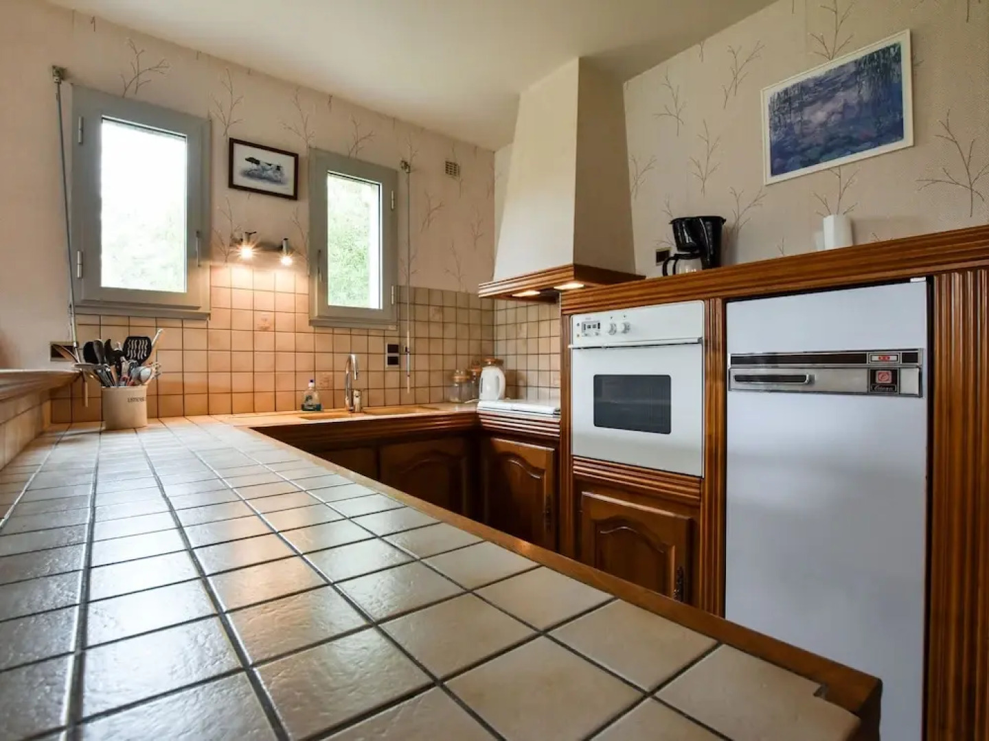 Holiday Home in Ambon With Bar, Balcony, Terrace,garden, BBQ