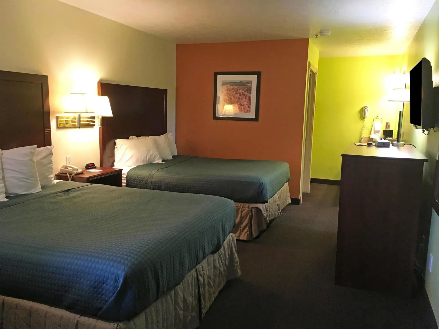 America's Best Inn & Suites