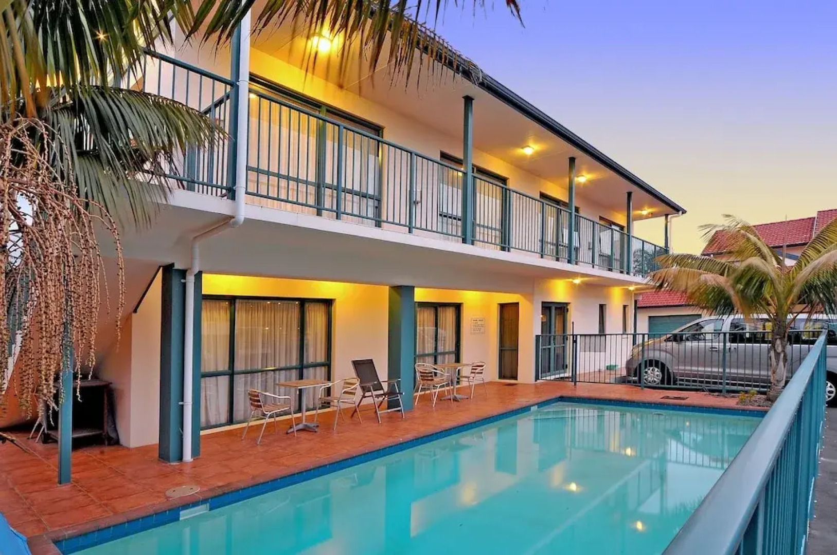 Academy at Botany Motor Inn