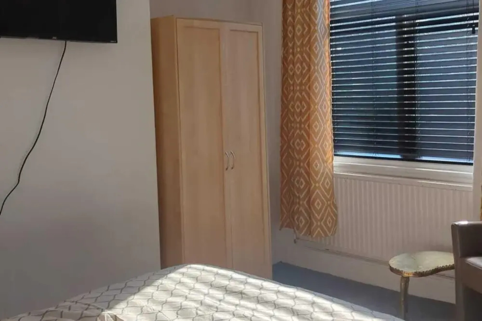 2 Bed-sleeps 3-free Parking-5 Min To Beach