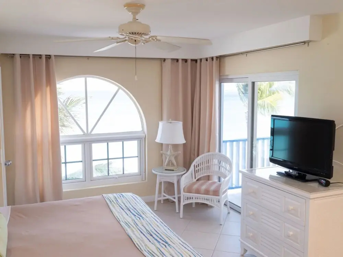 Deluxe Ocean View Villas - Just Steps From White Sand Beaches