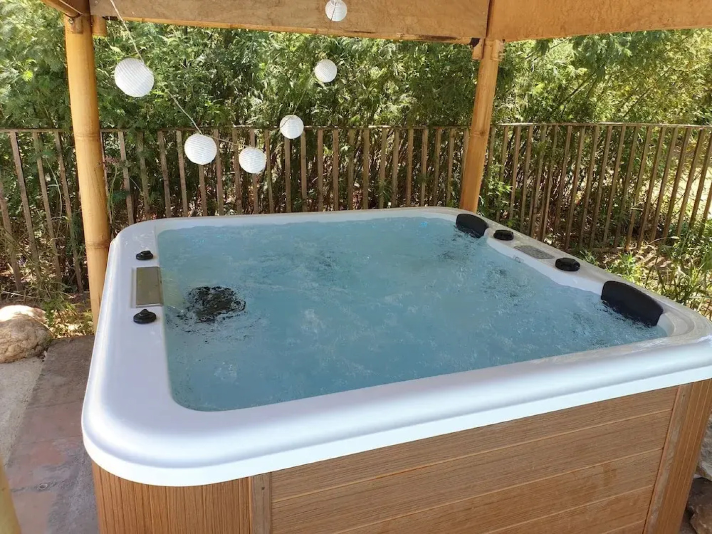 Magnificent Villa in Les Mages With Jacuzzi