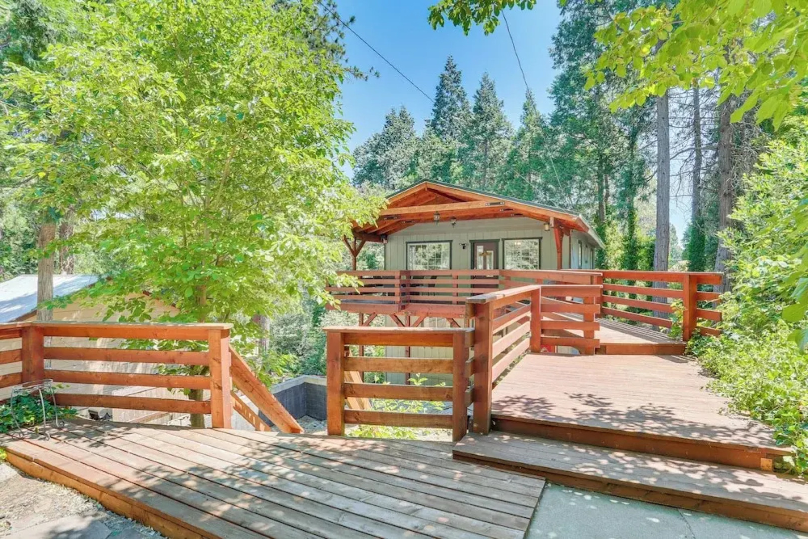 1 Mi to Lake: Crestline Cabin w/ Deck + Gas Grill!