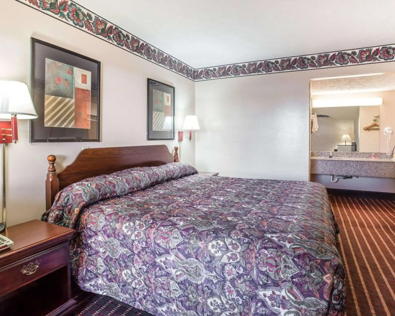 Econo Lodge McDonough South