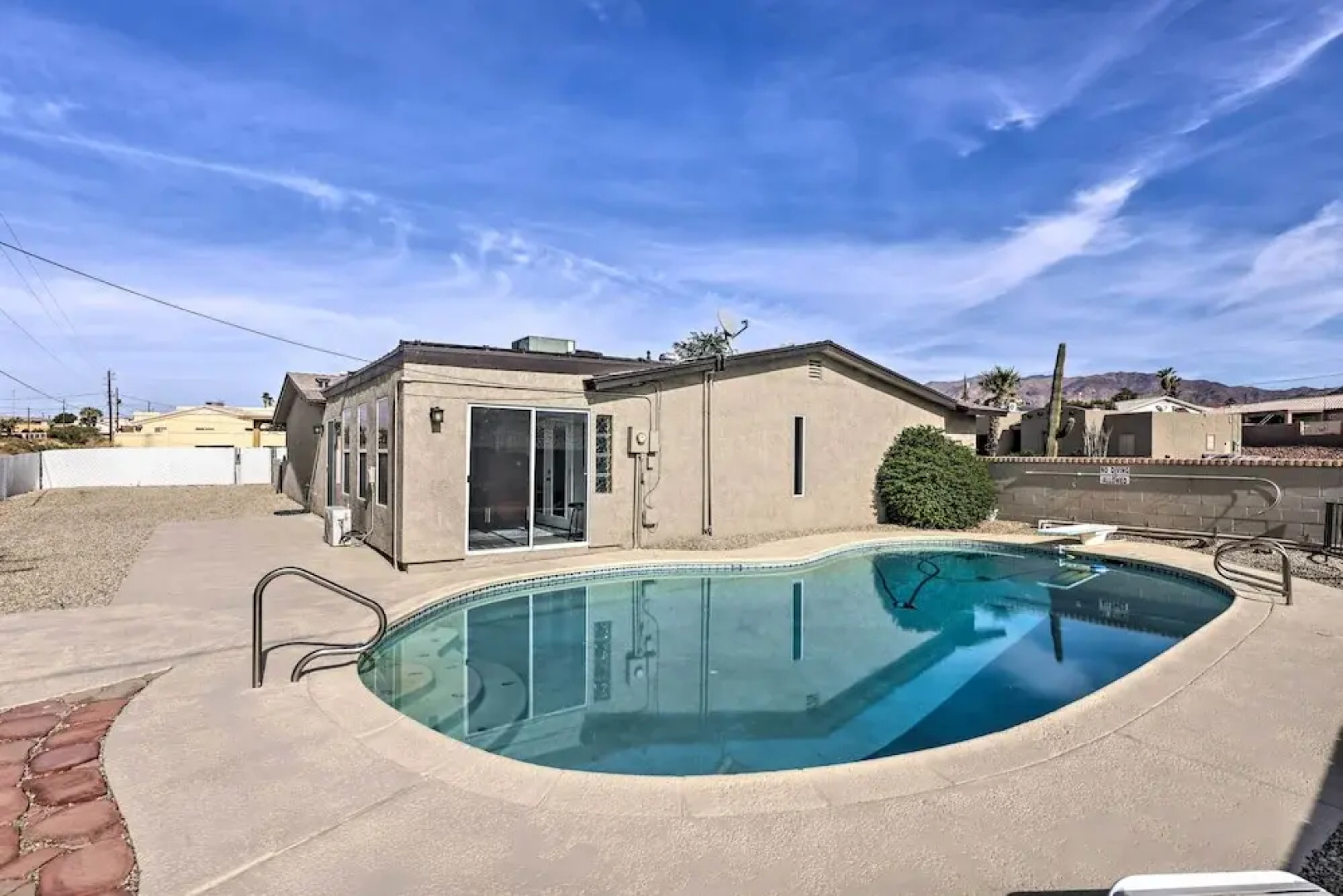 Heated Pool: Home ~ 5 Mi to Lake Havasu!
