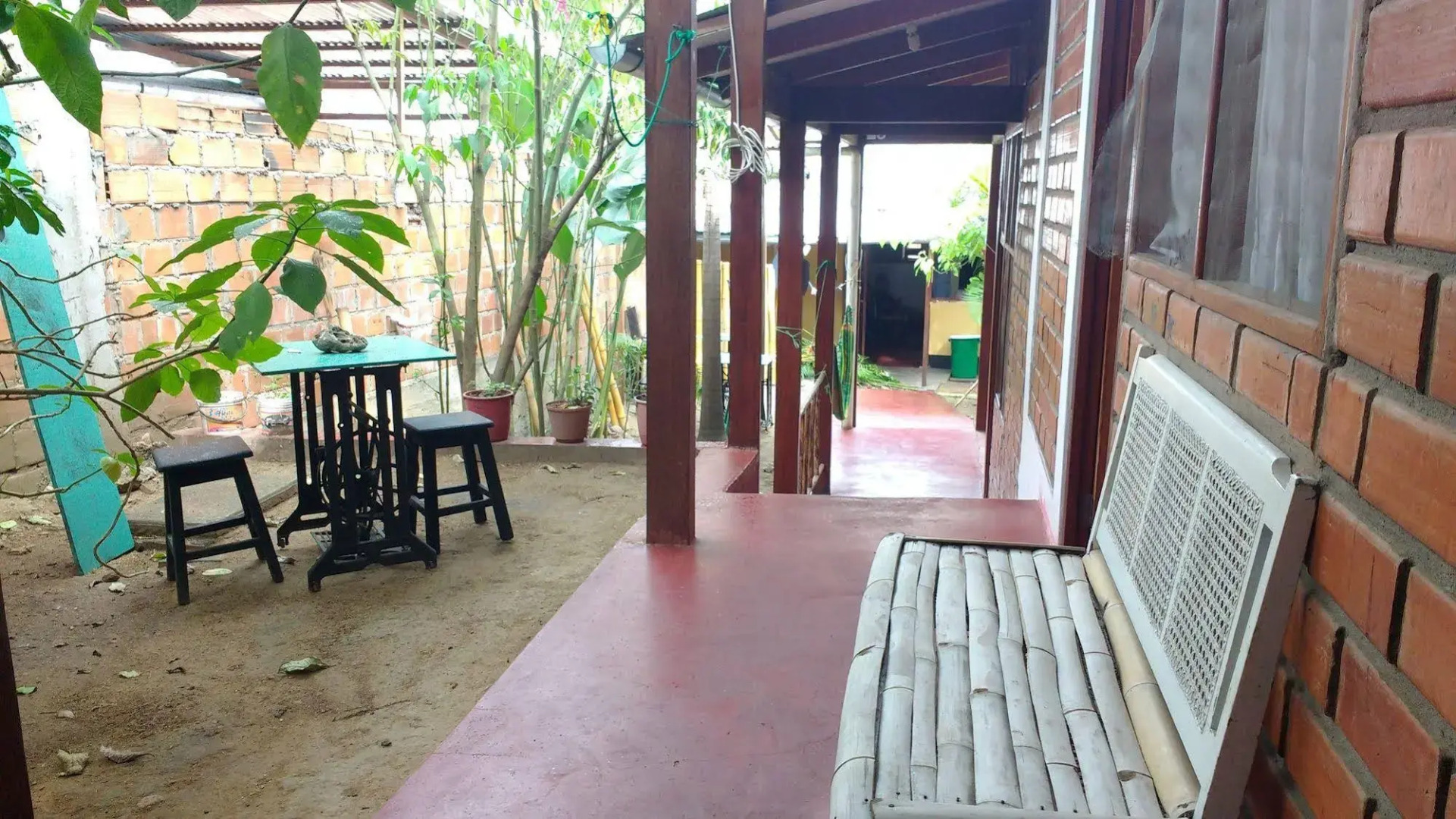 Bambu Backpackers Hostel - Adults Only