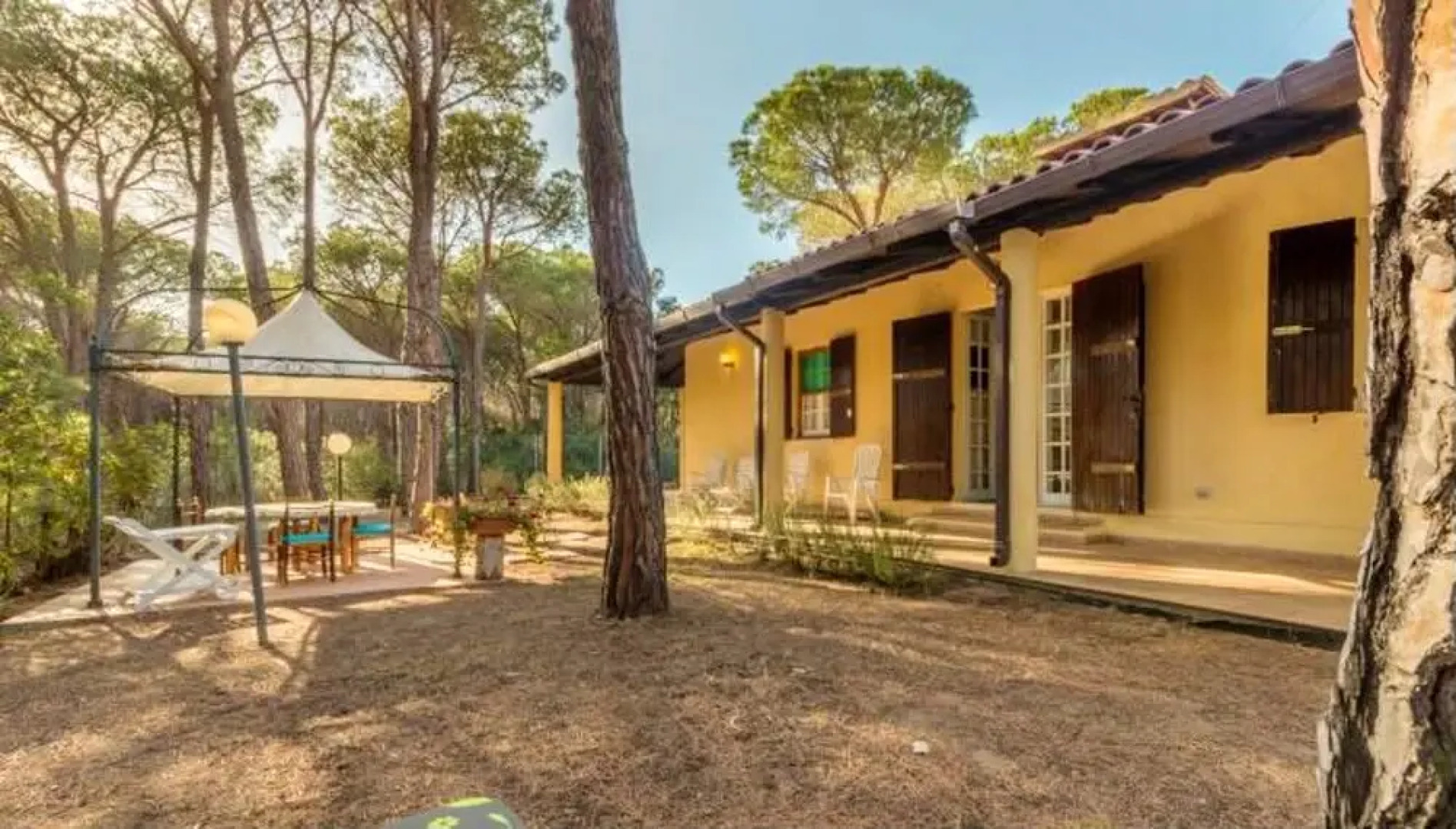 House With 4 Bedrooms in Santa Margherita di Pula, With Furnished Terrace and Wifi Near the Beach