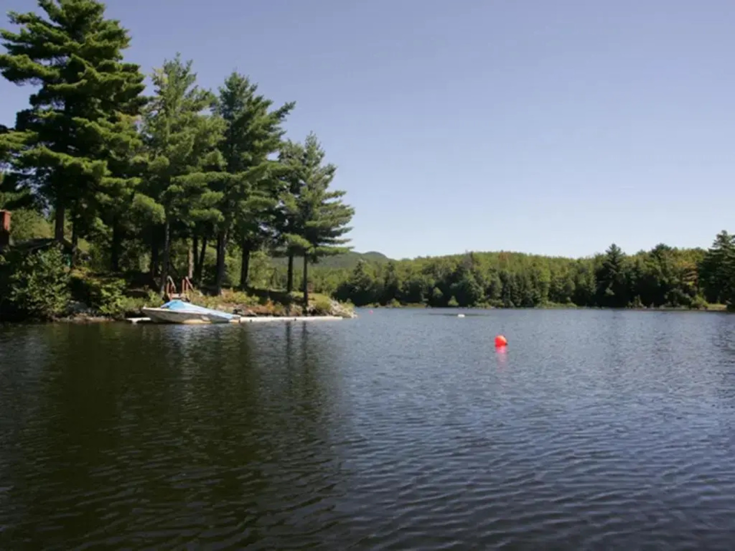 Chalet au bord de l'eau Le Nymphéa