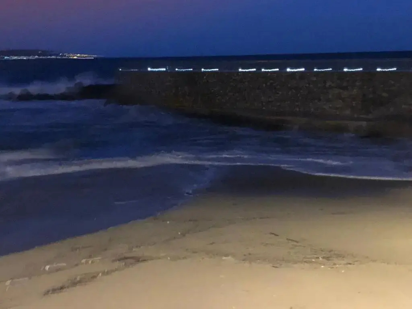 Pizzo Beach Club by Maralp