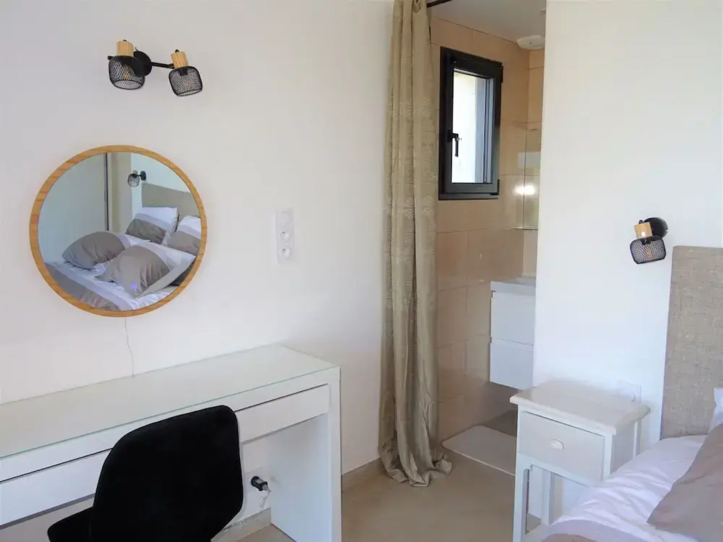 Magnificent Villa by the sea