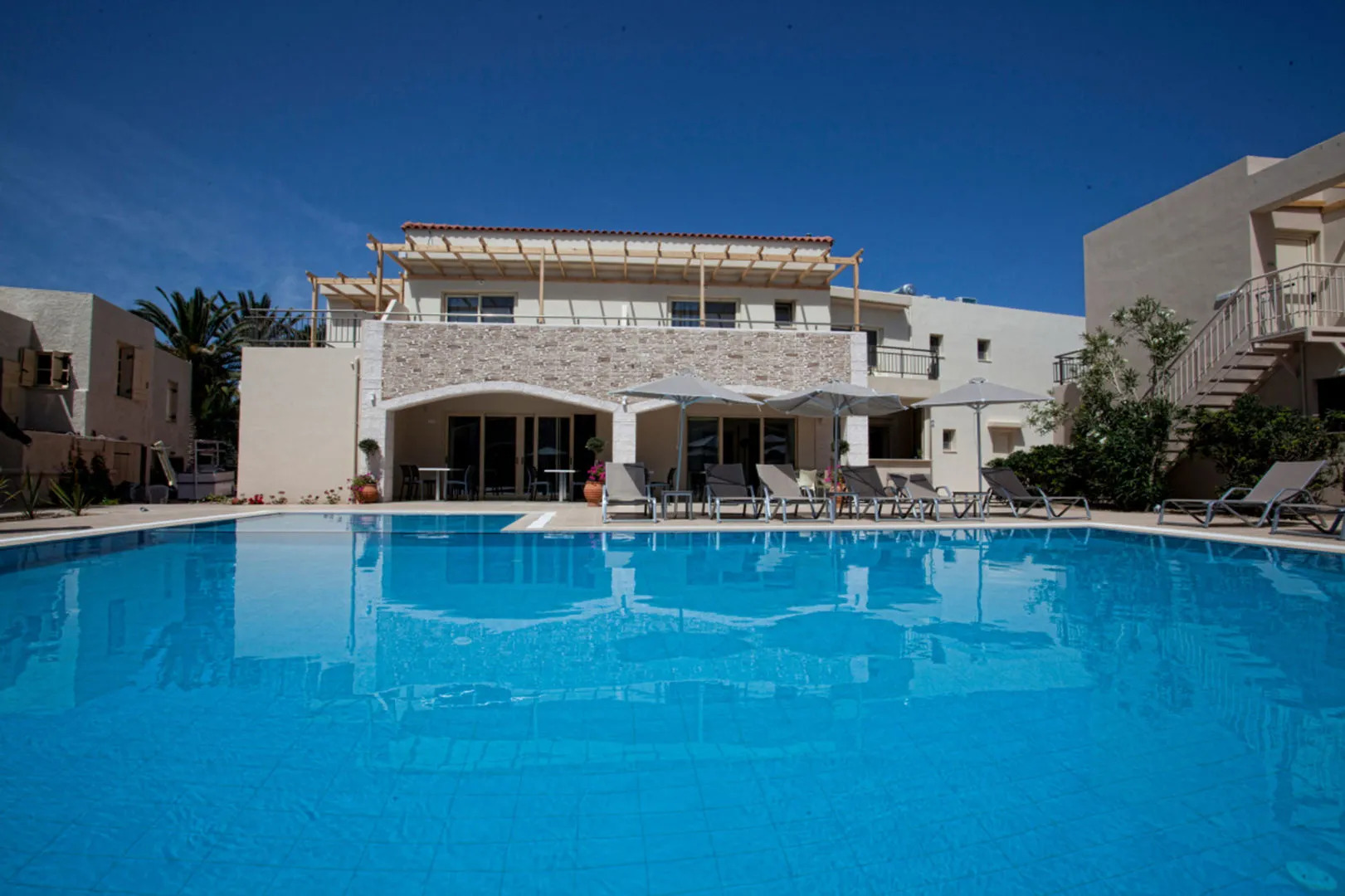 Maravel Star Art Hotel