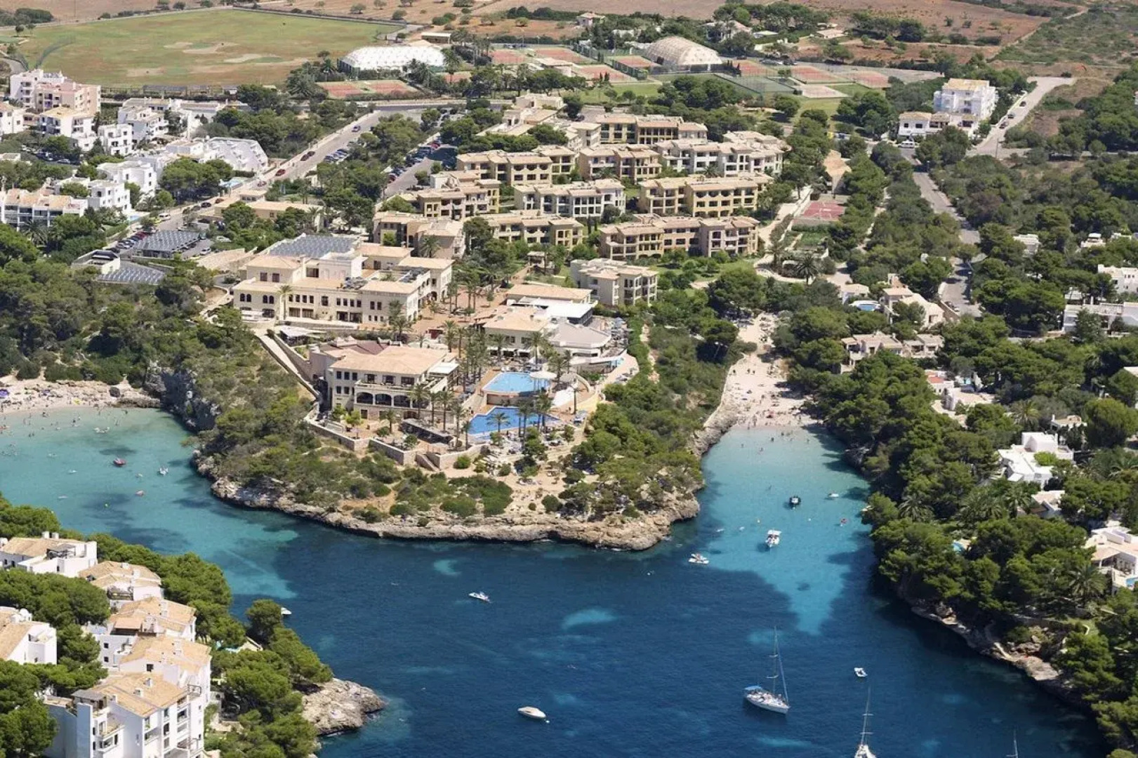 Robinson Cala Serena