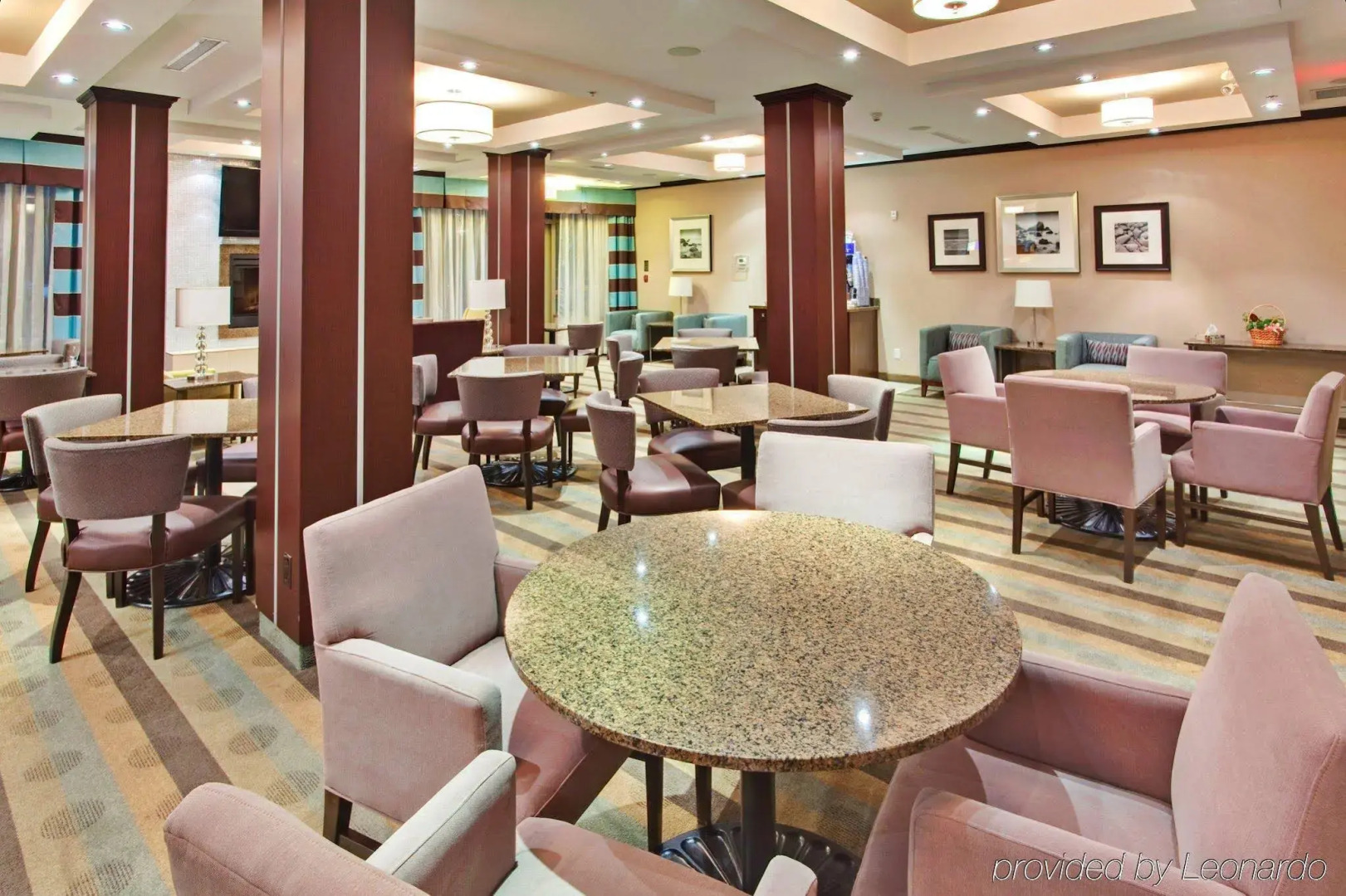 Holiday Inn Express & Suites Kingston Central by IHG