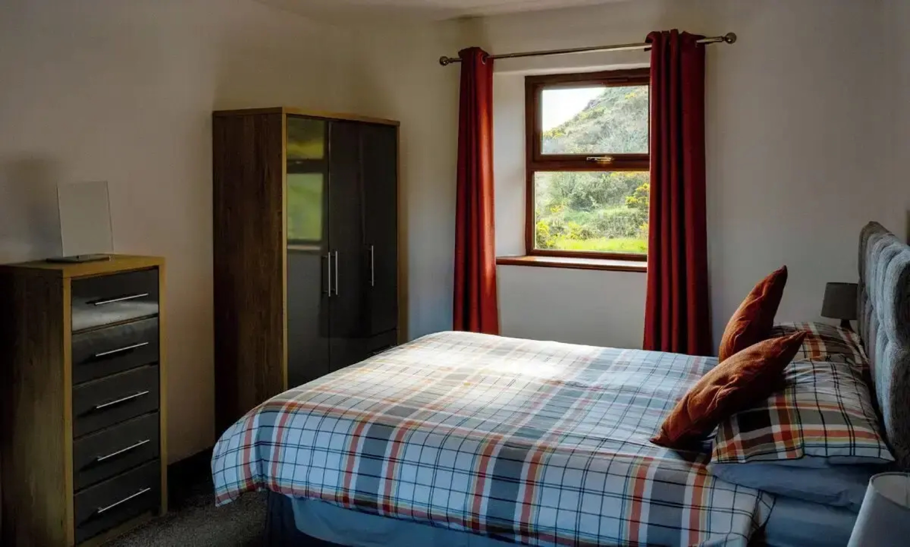 Makem's Self Catering Cottage